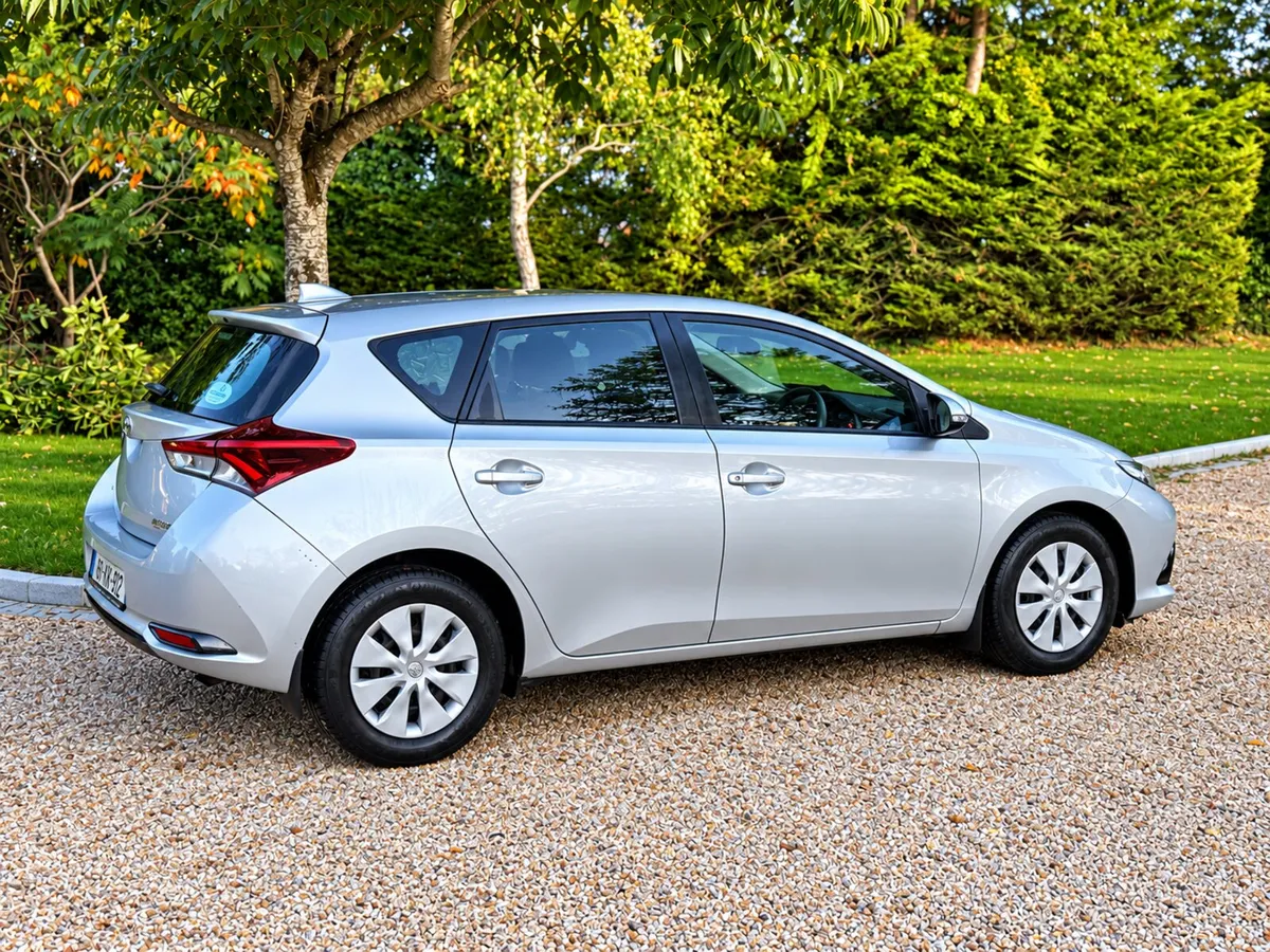 Toyota Auris VAN  * Low Mileage * Very Economical - Image 4