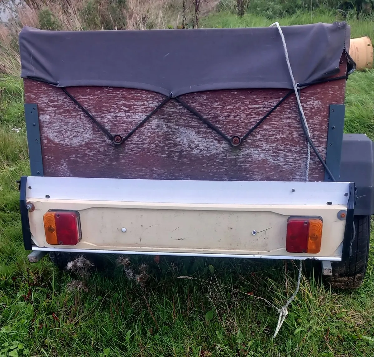 Trailer - Image 1