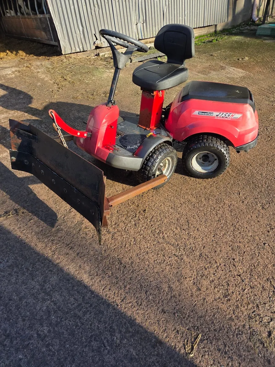 Ride on scraper - Image 1