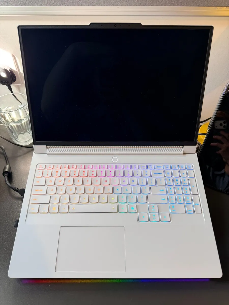 laptop - Image 2