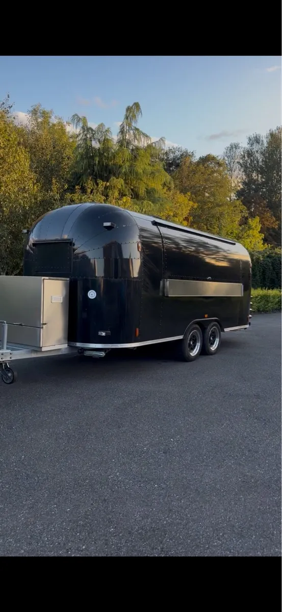 Catering trailer Air stream - Image 1