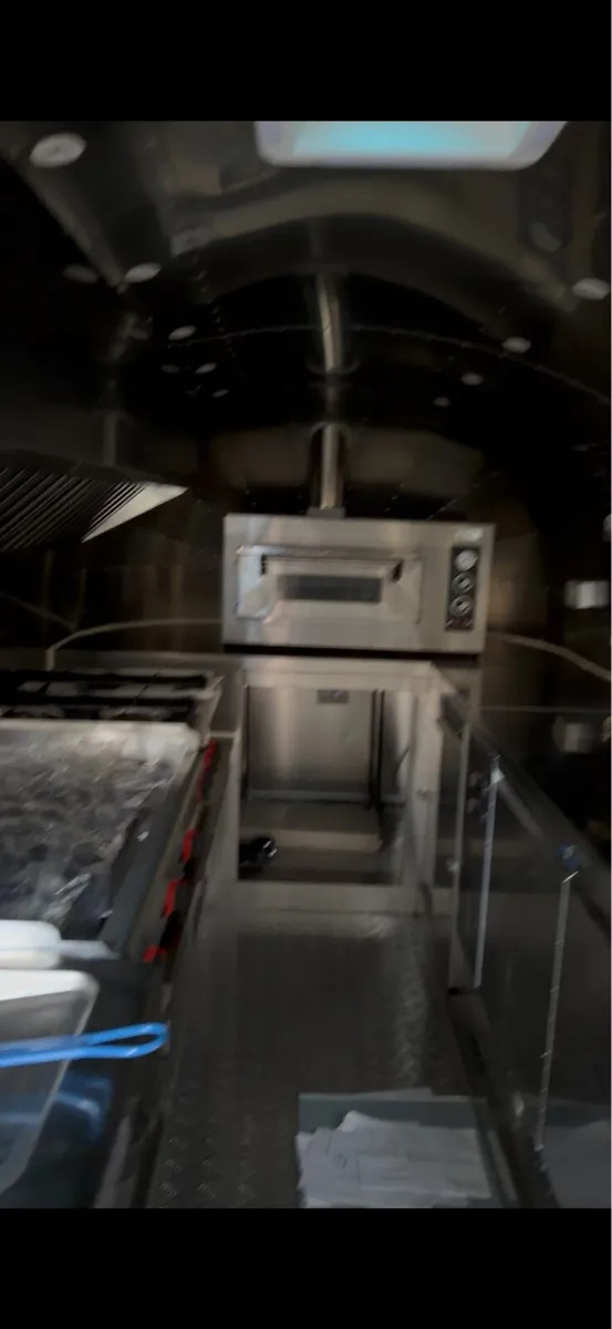 Catering trailer Air stream - Image 3
