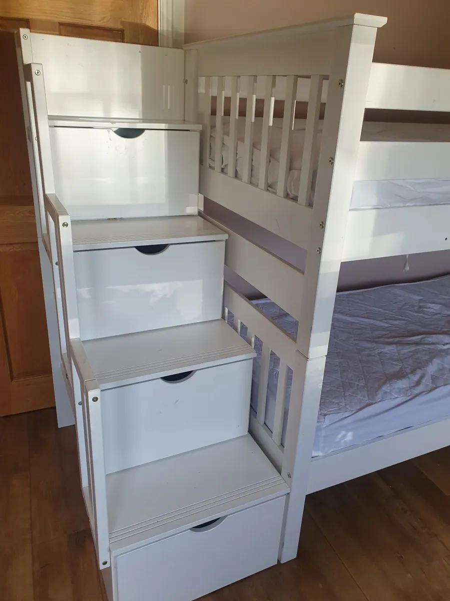 Bunk bed - Image 1