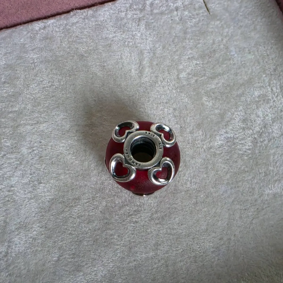 Pandora frosted red murano glass/hearts charm - Image 3