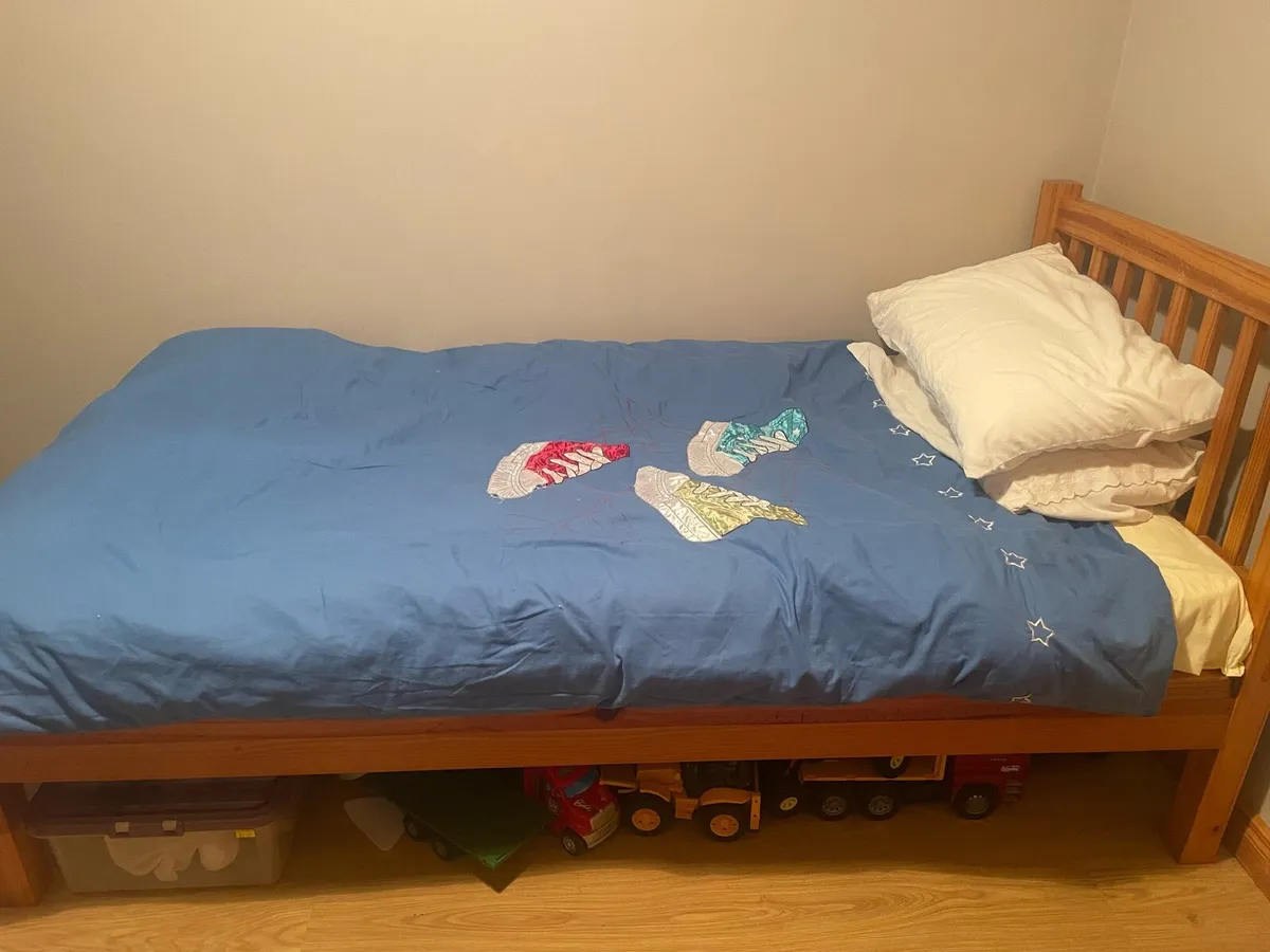 Single bed - Image 3