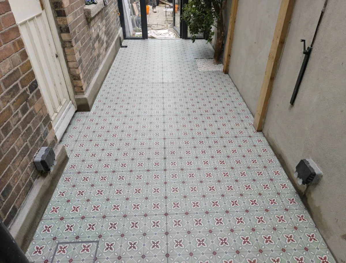 Pavin & landscaping & tiling - Image 4