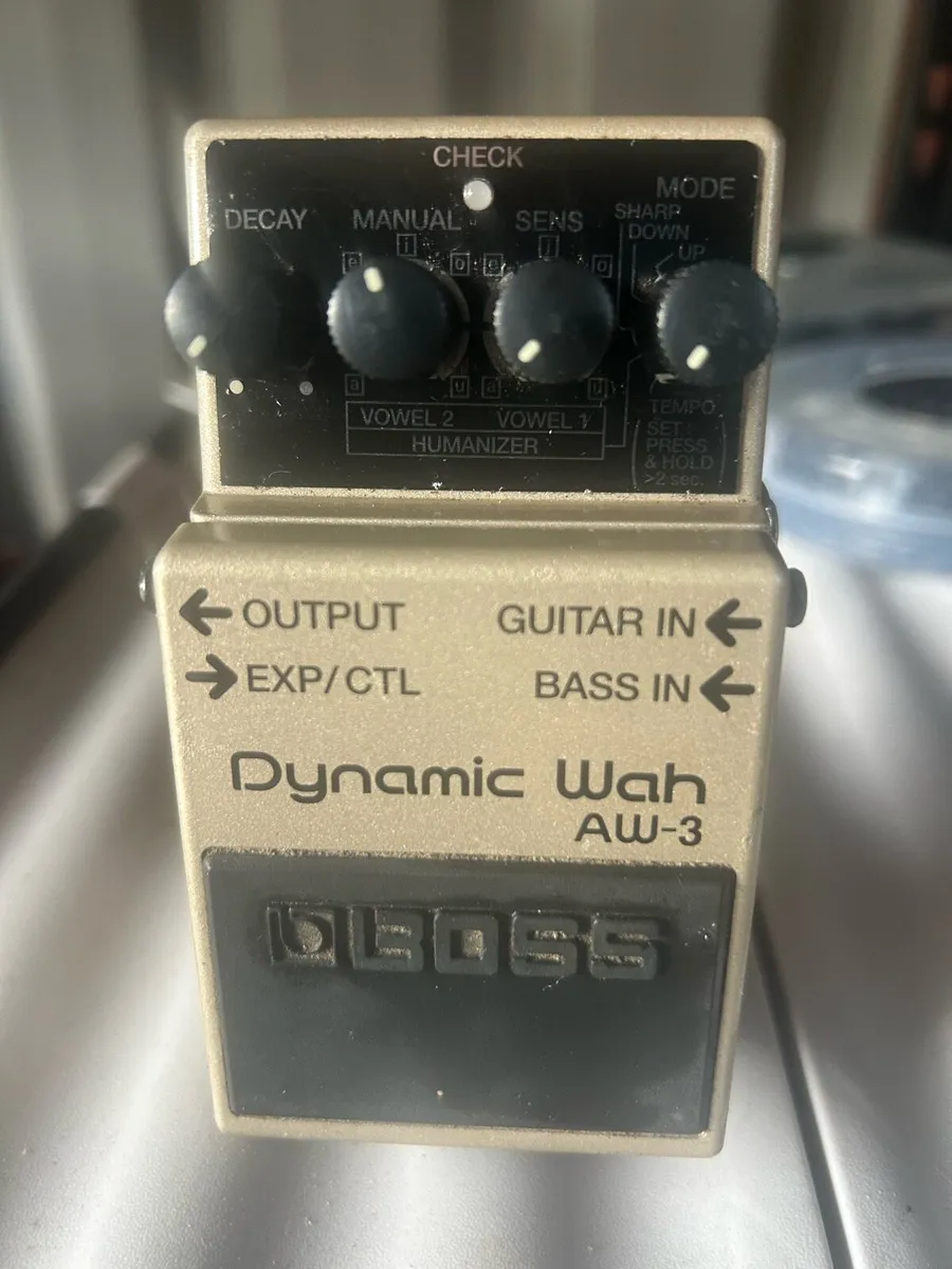 Effects pedal - Image 1