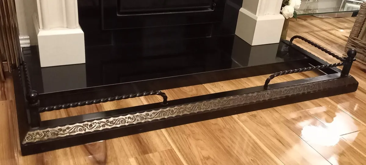Beautiful Fireplace Fender - Image 3