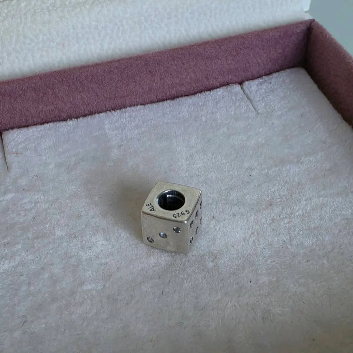 Pandora sparkly dice lucky charm - Image 2