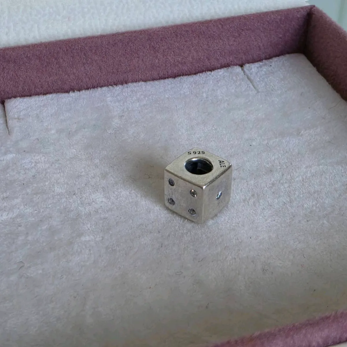 Pandora sparkly dice lucky charm - Image 4