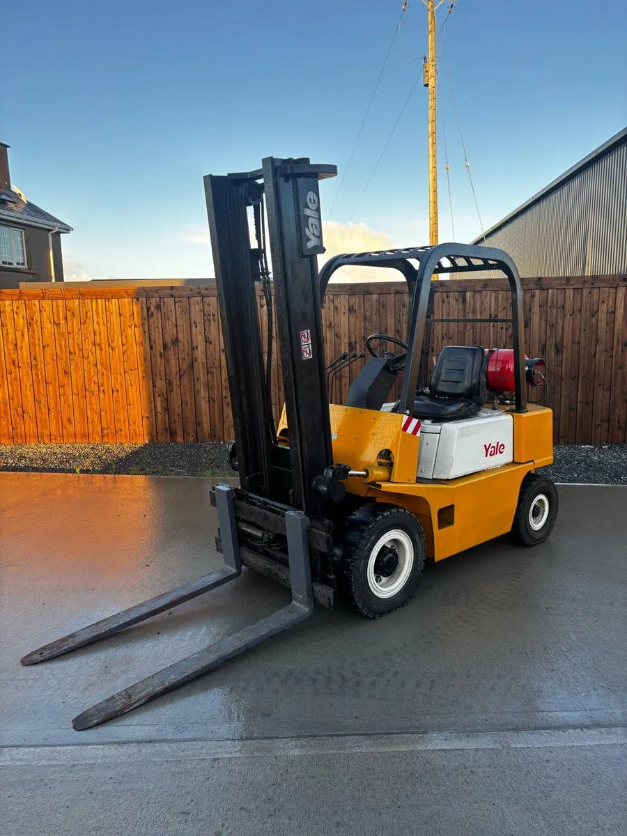 Forklift - Image 2