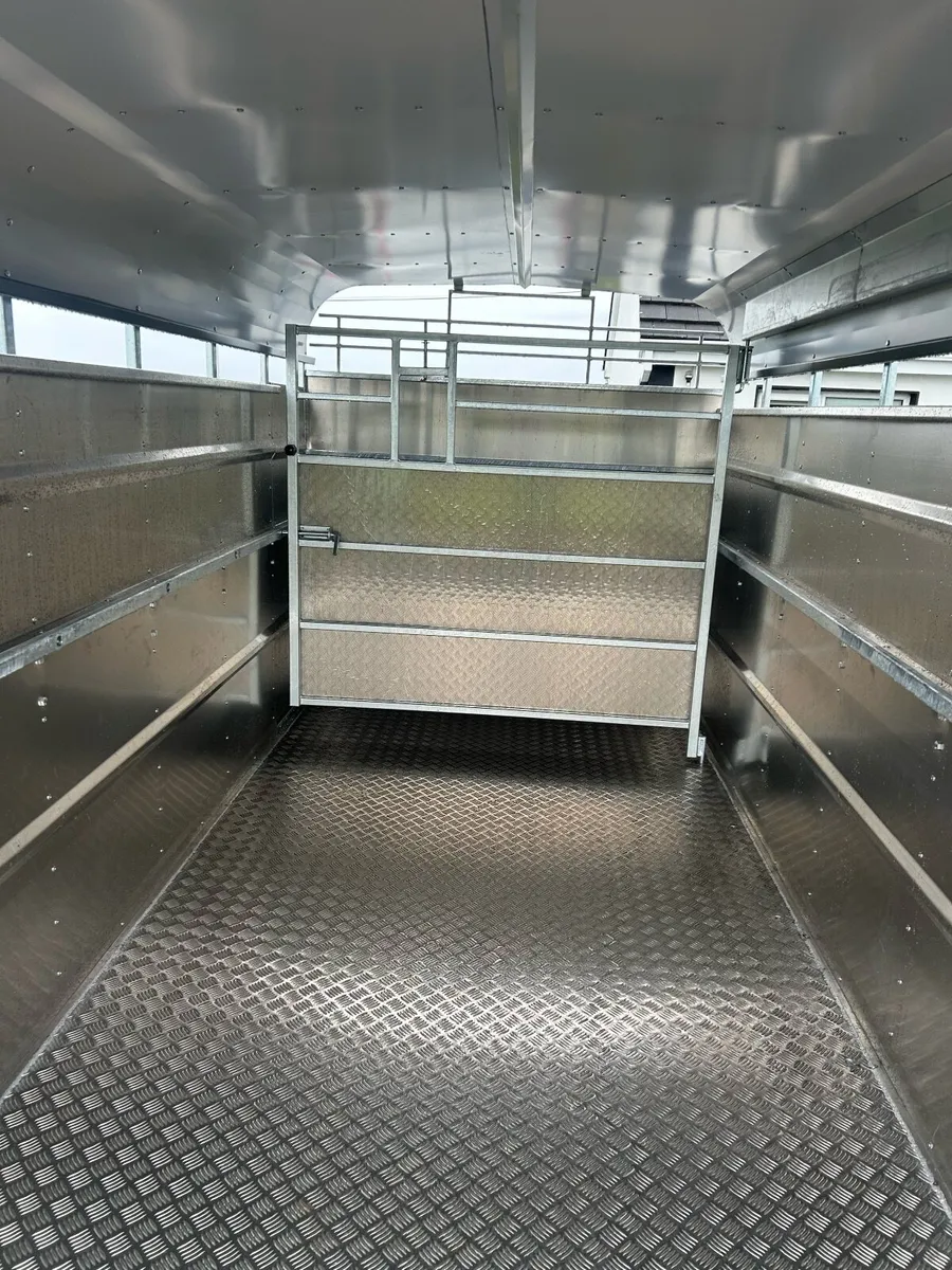 New Tuff Mac Livestock Trailer - Image 4
