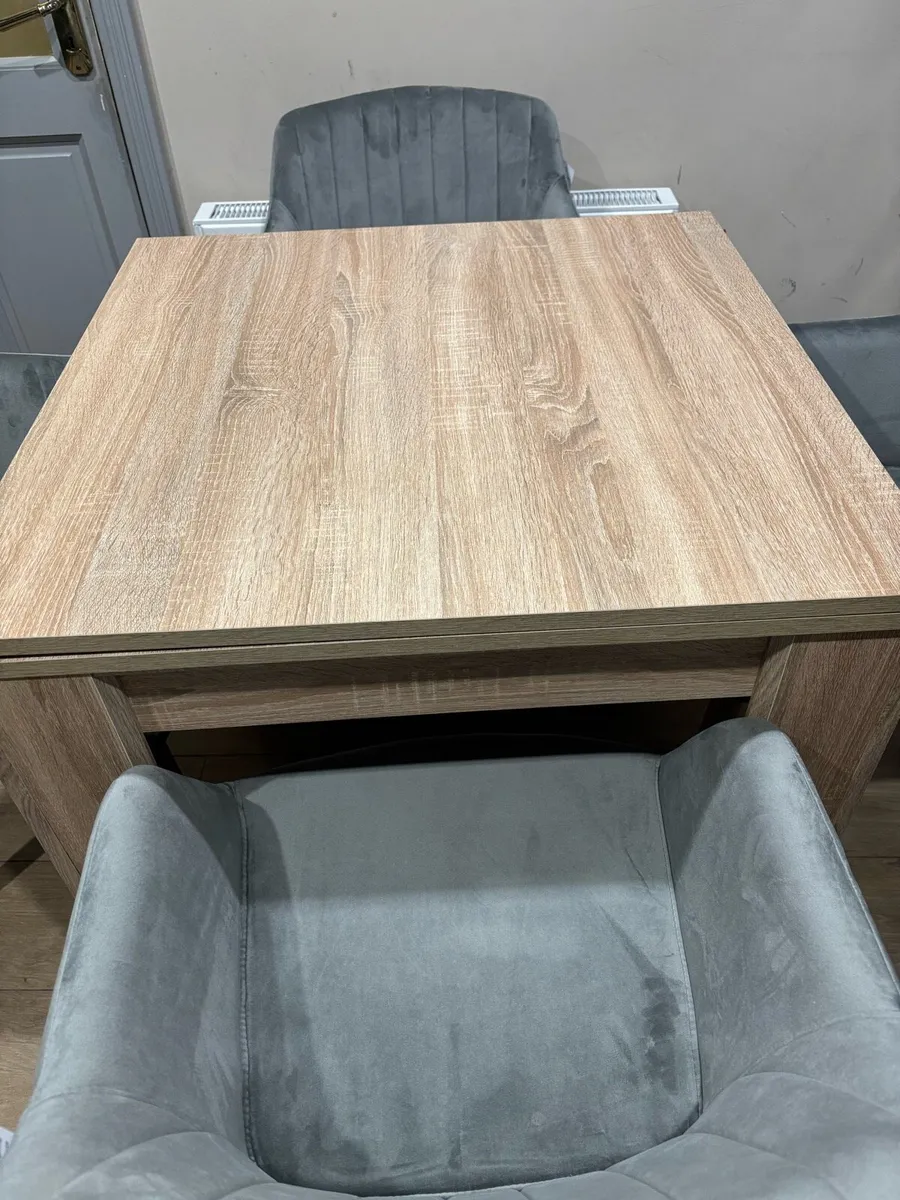 Kitchen table and 4 chairs - Image 2