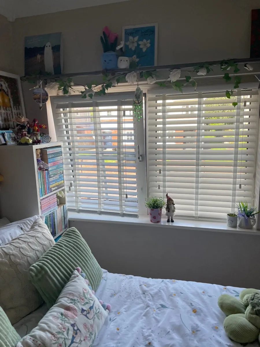 Venetian blinds - Image 1