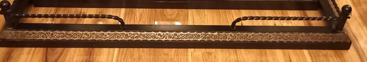 Beautiful Fireplace Fender - Image 4