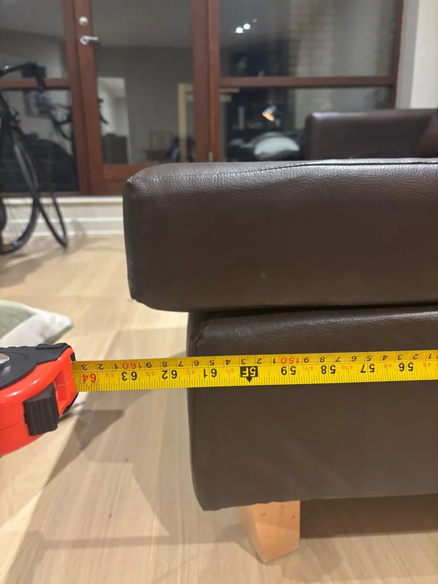 L shaped Couch brown leather - Image 3