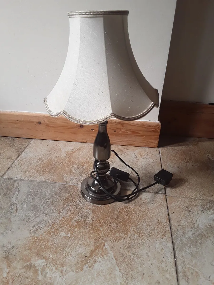 Lovely vintage table lamp - Image 1