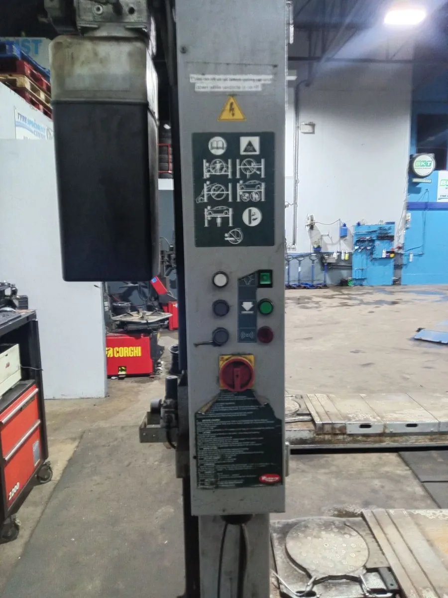 Rotary 4 Post Alignment Lift - Image 2