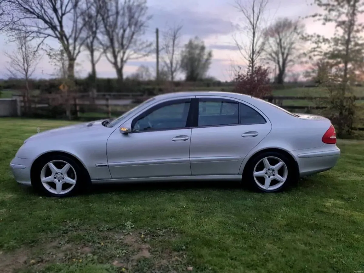 Mercedes Eclass220 - Image 1