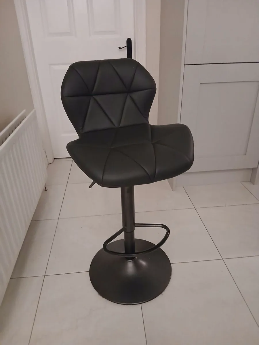 Island bar stools