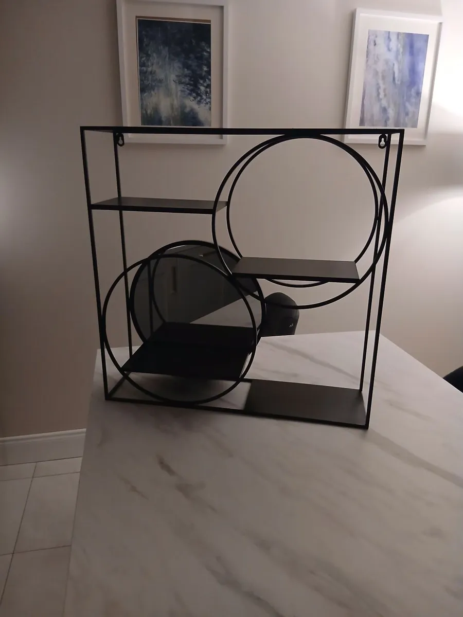 Shelving unit