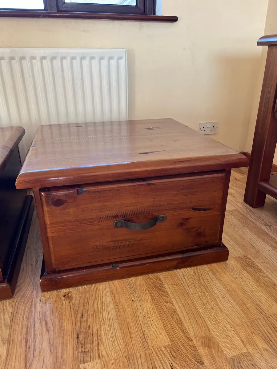 Solid pine rustic furniture set - Image 3