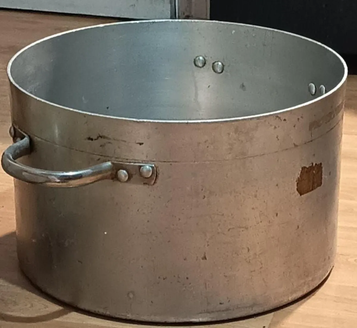 Cooking pots - Image 1