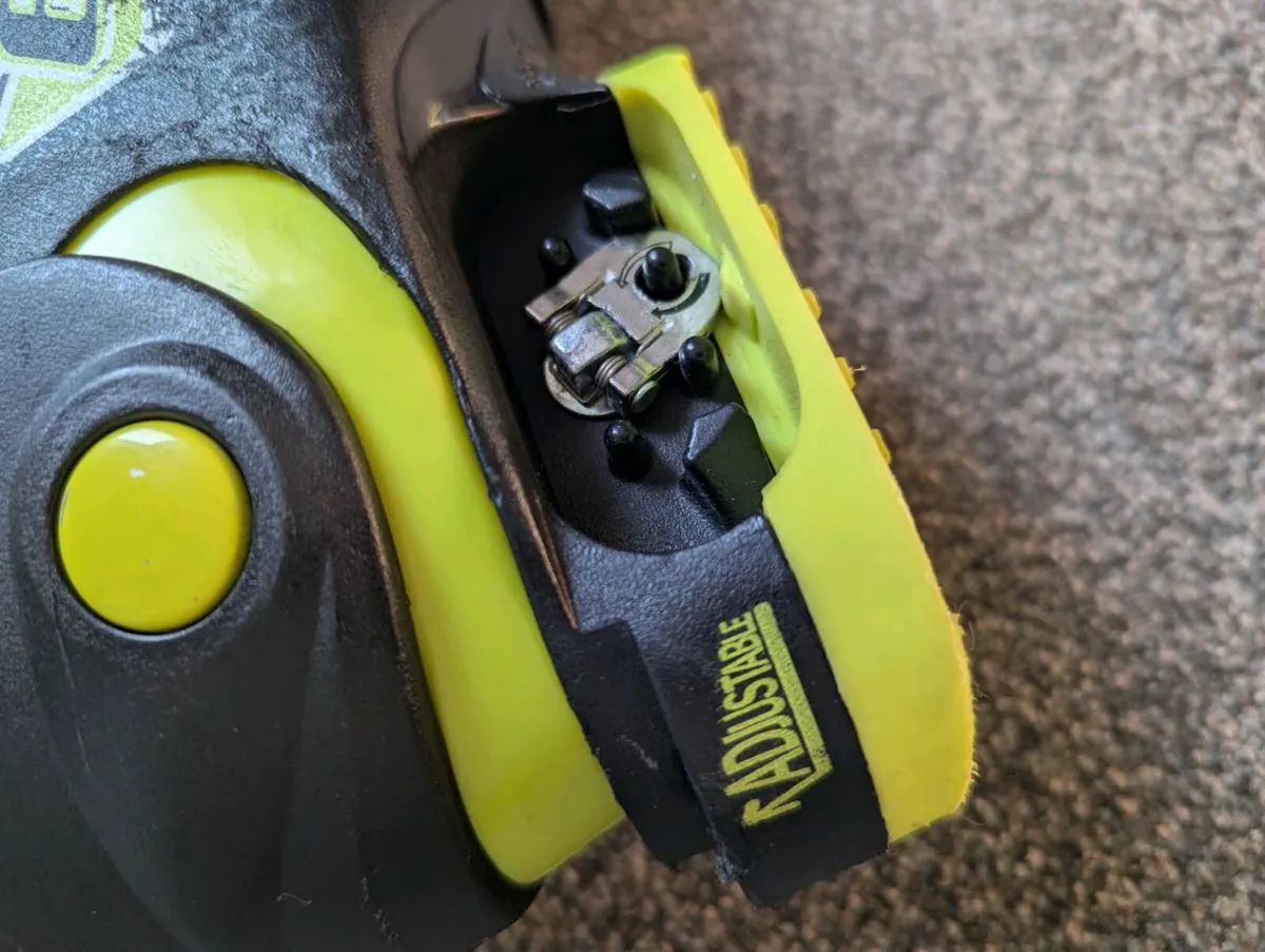 Kids /Junior Size-Adjustable Ski Boots Black/Yello - Image 4