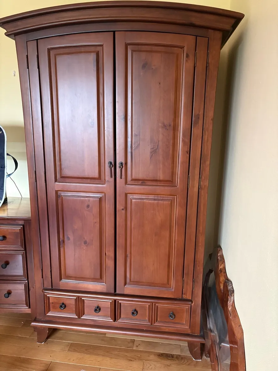 Chest of drawers and wardrobe - Image 2