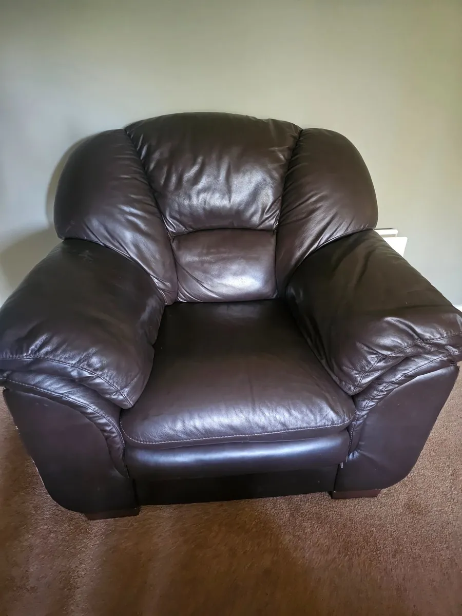 Couch ang chair - Image 2