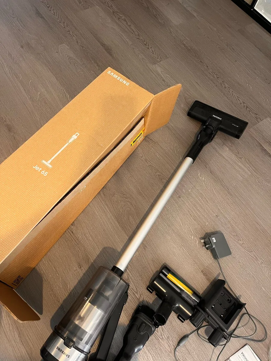 Samsung vacuum - Image 1