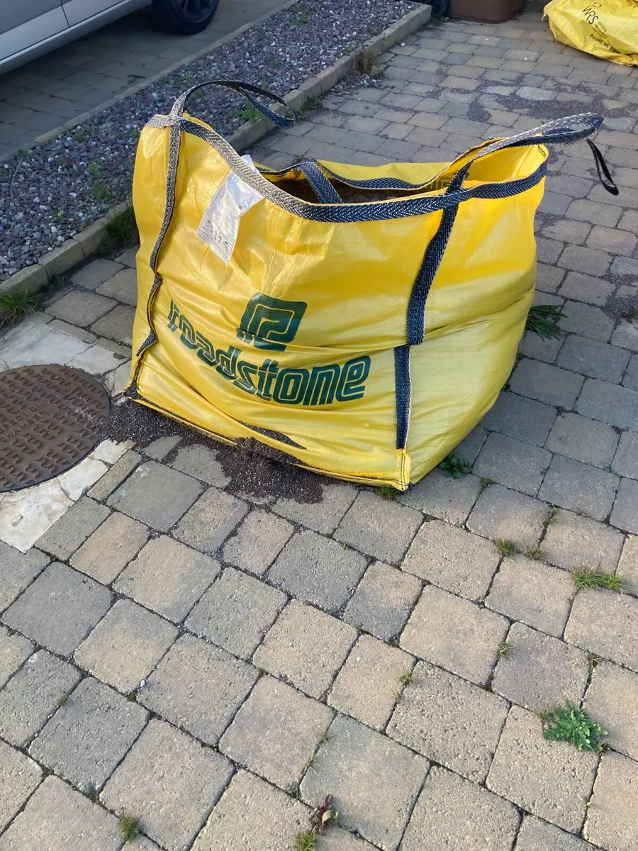 FREE – Approx. ¼ tonne Sharp/Building Sand – Carri - Image 3