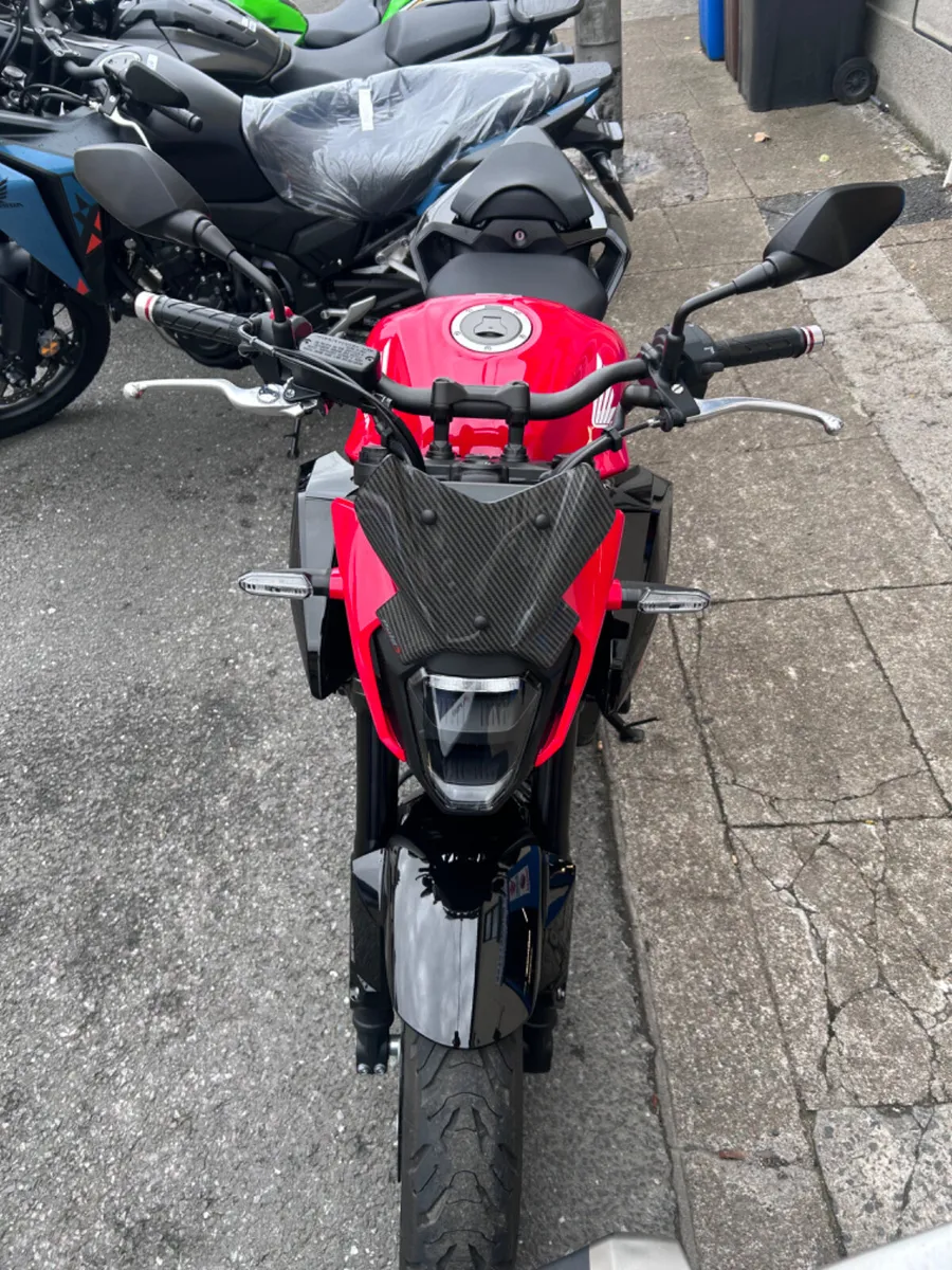 261 Honda Hornet 500 - Image 3