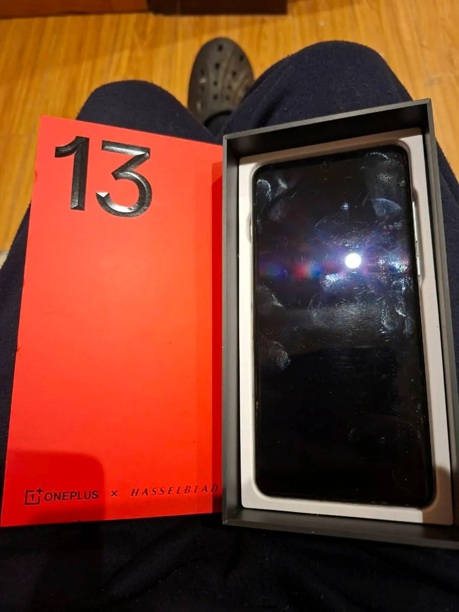 One plus 13 12 gb ram 512 gb memory - Image 1