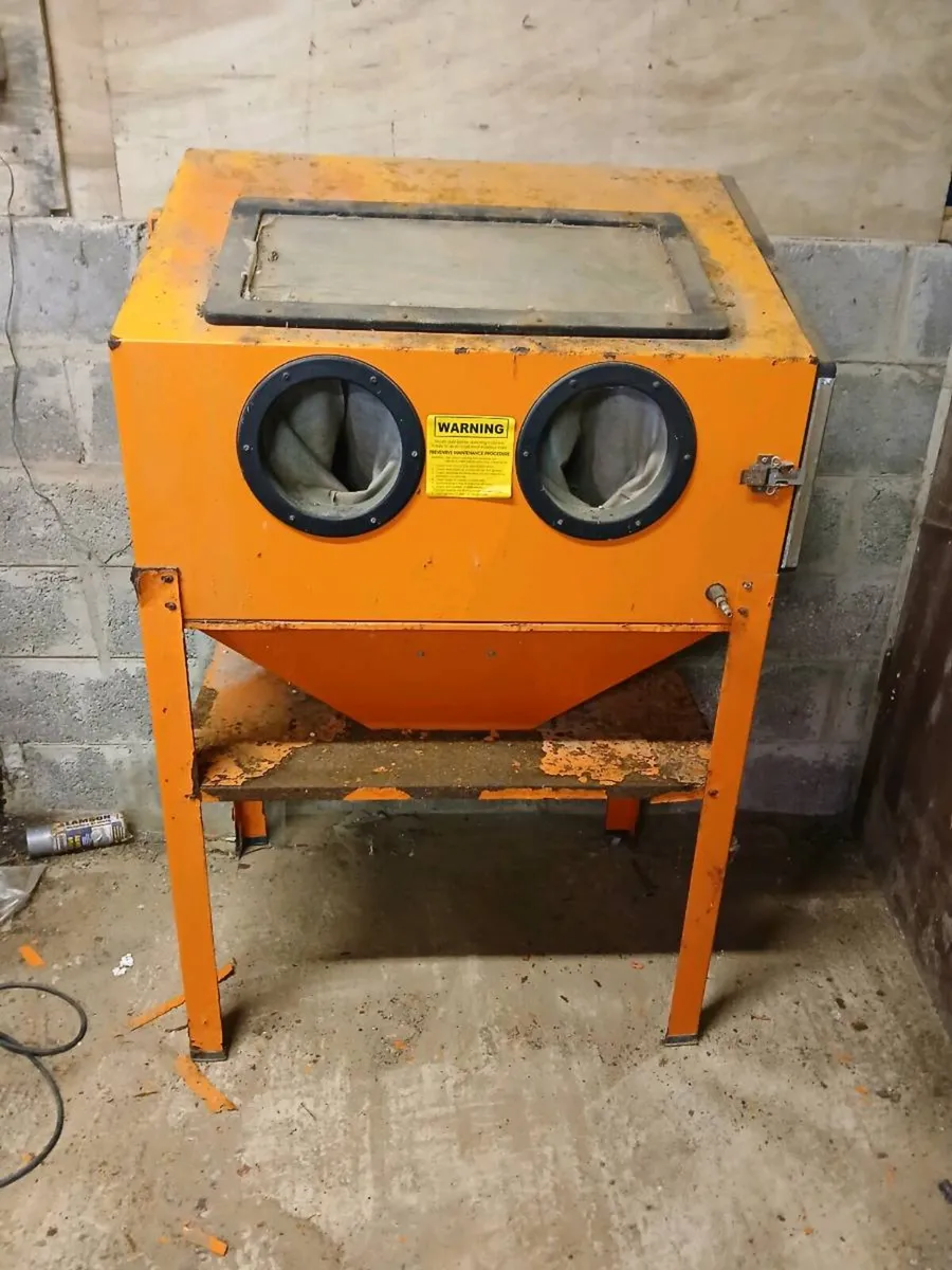 MIG Welder/Argoshield, Sandblasting Cabinet - Image 4