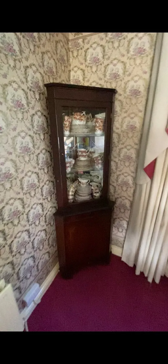 Dining table - Image 3
