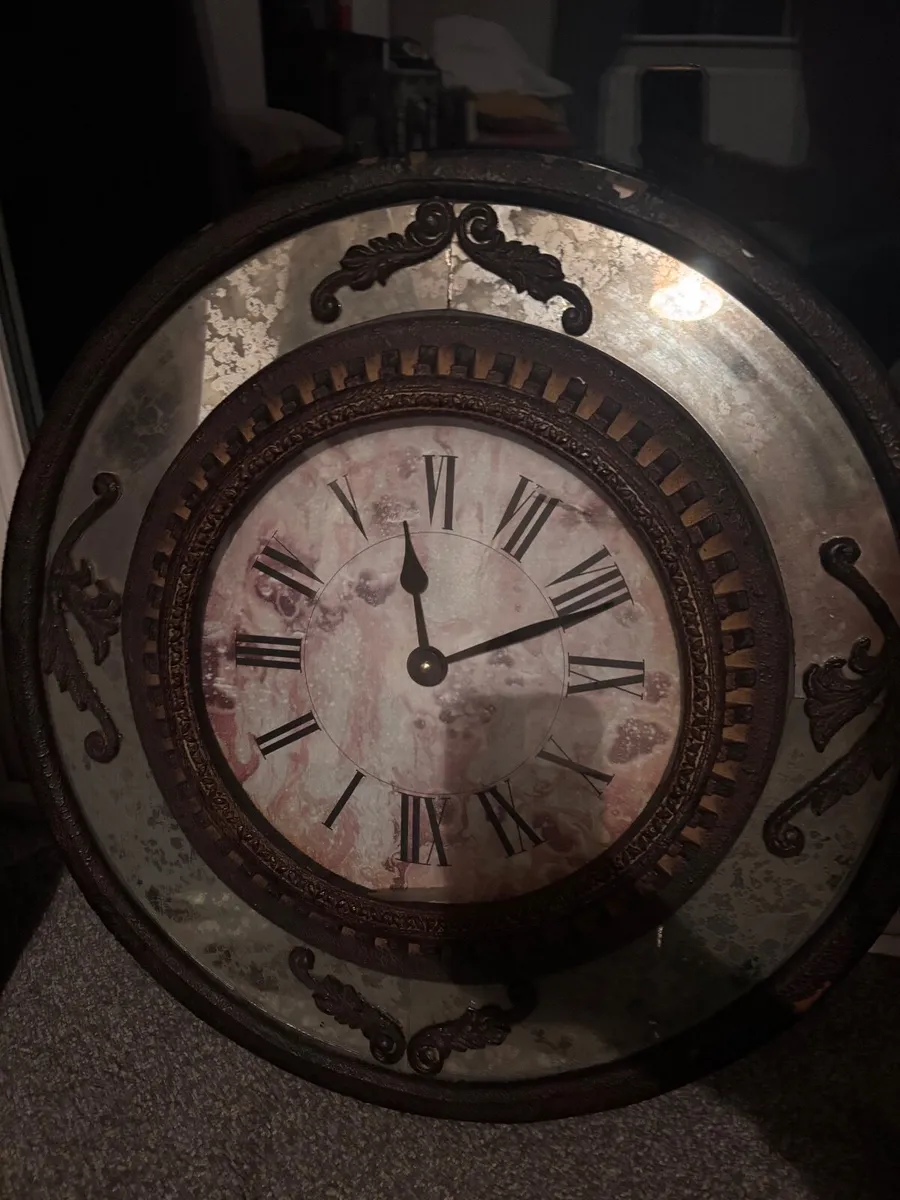 Clock - Image 2