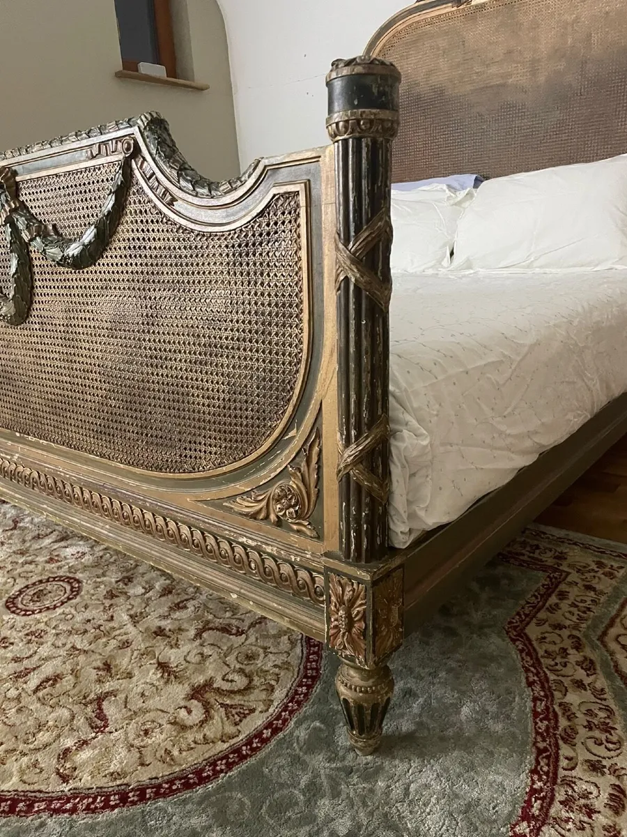 French Antique bergere bed - Image 3