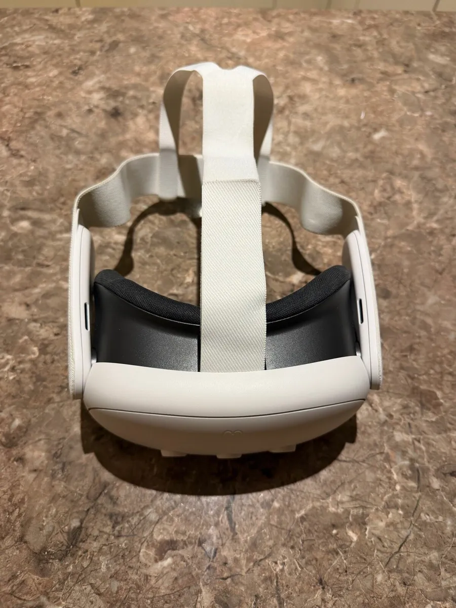 Meta Quest 3 512GB, PCVR cable + Carry Case - Image 2