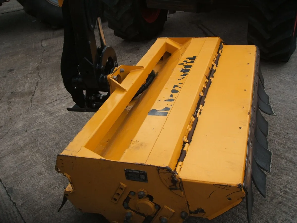 2023 McConnel PA6570T - Image 4