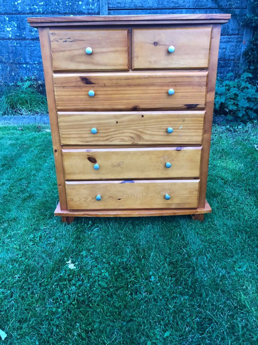Dresser - Image 1