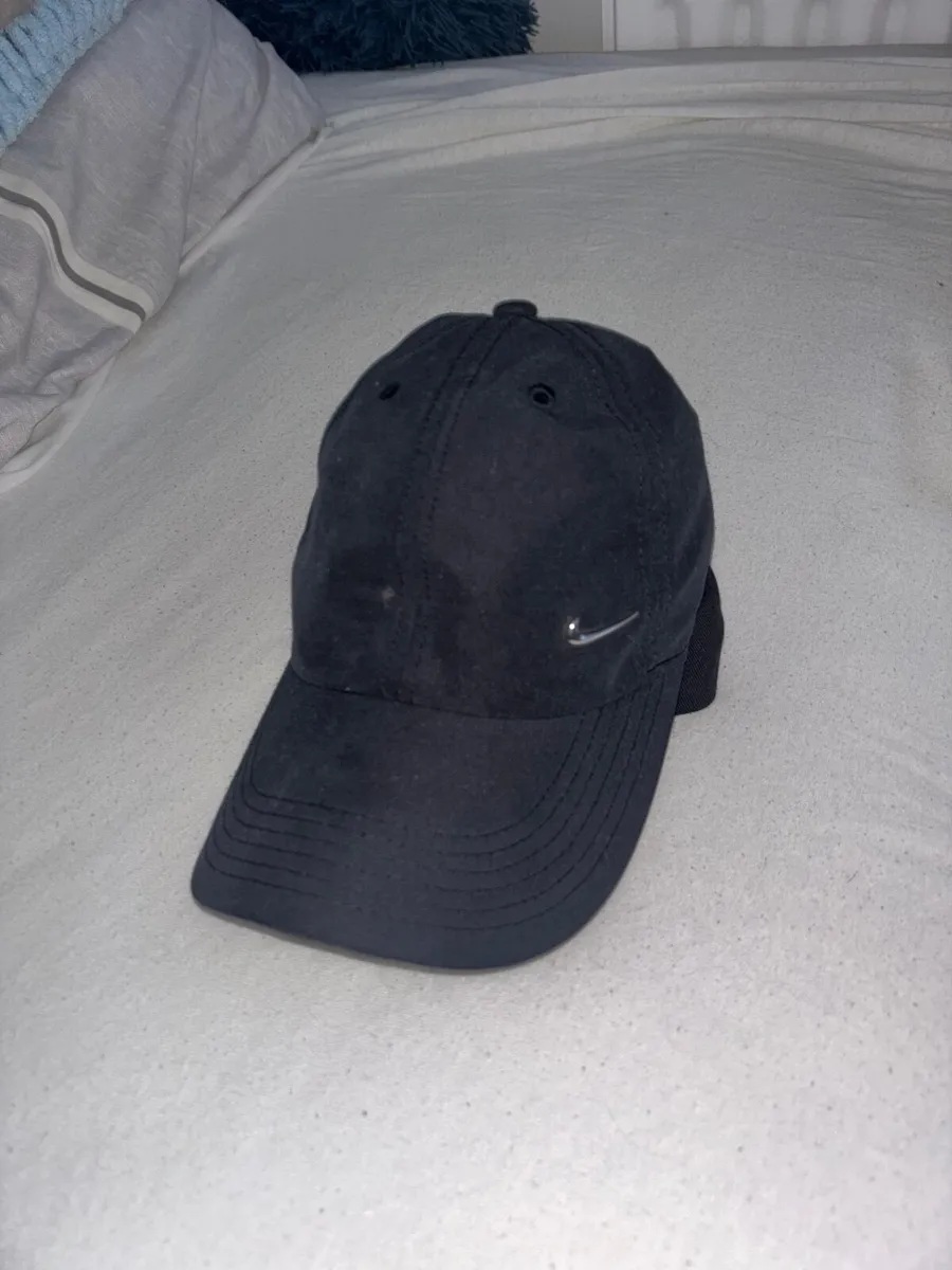 Nike Black Cap - Image 2
