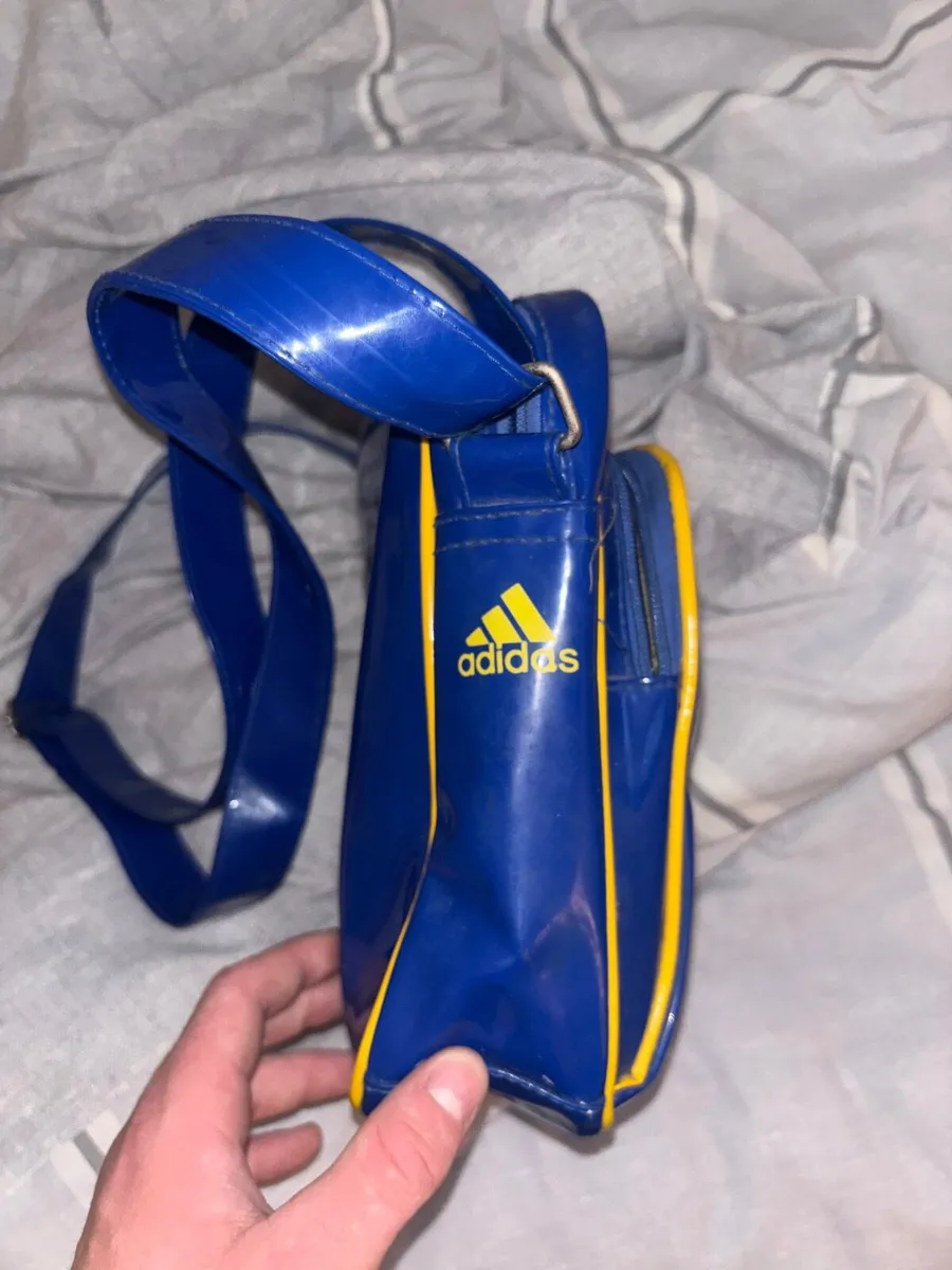 Adidas Vintage Cross Bag Unisex - Image 1