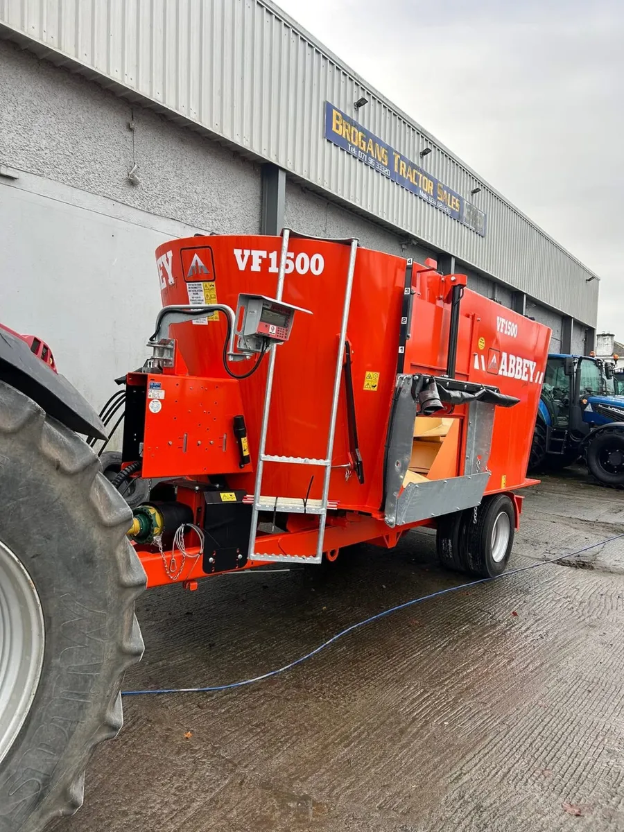 New Abbey VF1500 Twin Auger Diet Feeder - Image 3