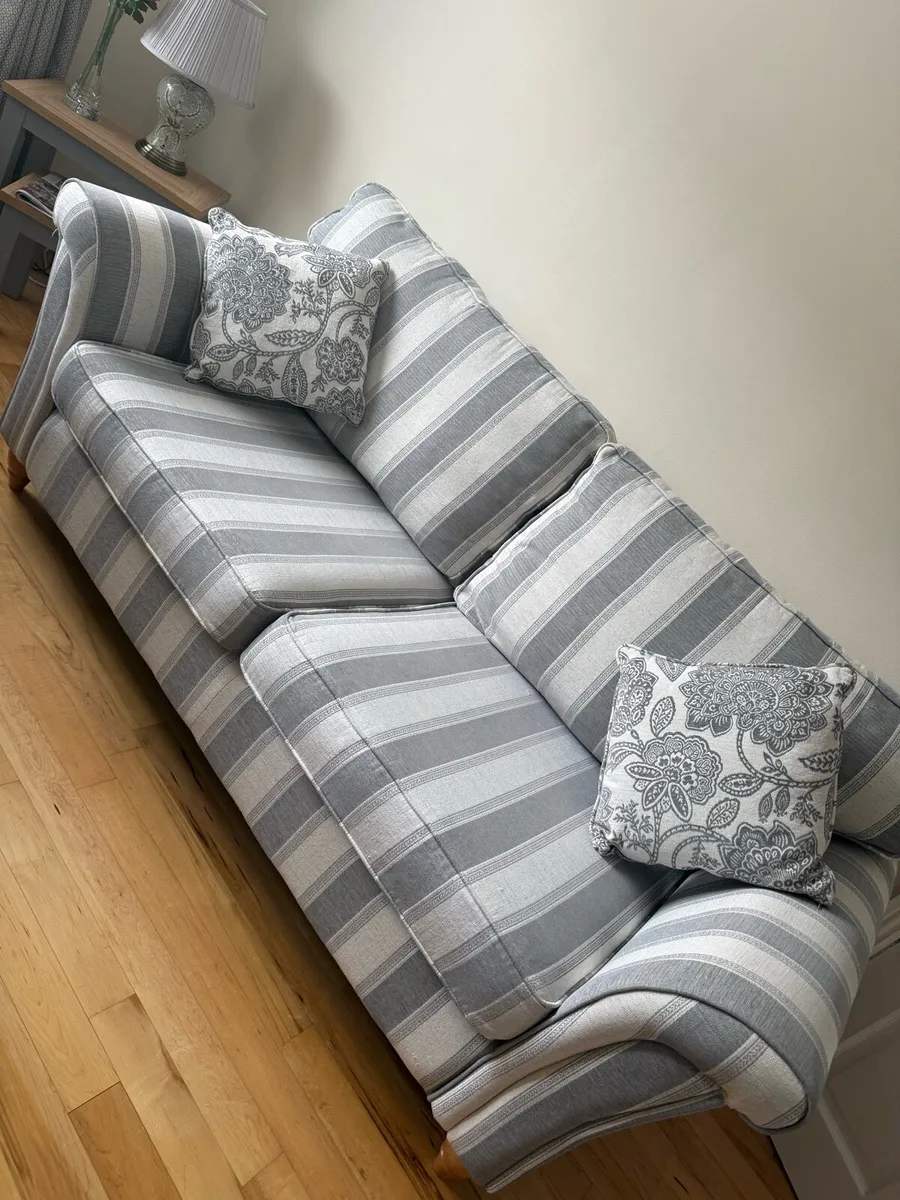 Sofa 3 + 1 seater + footstool - Image 1