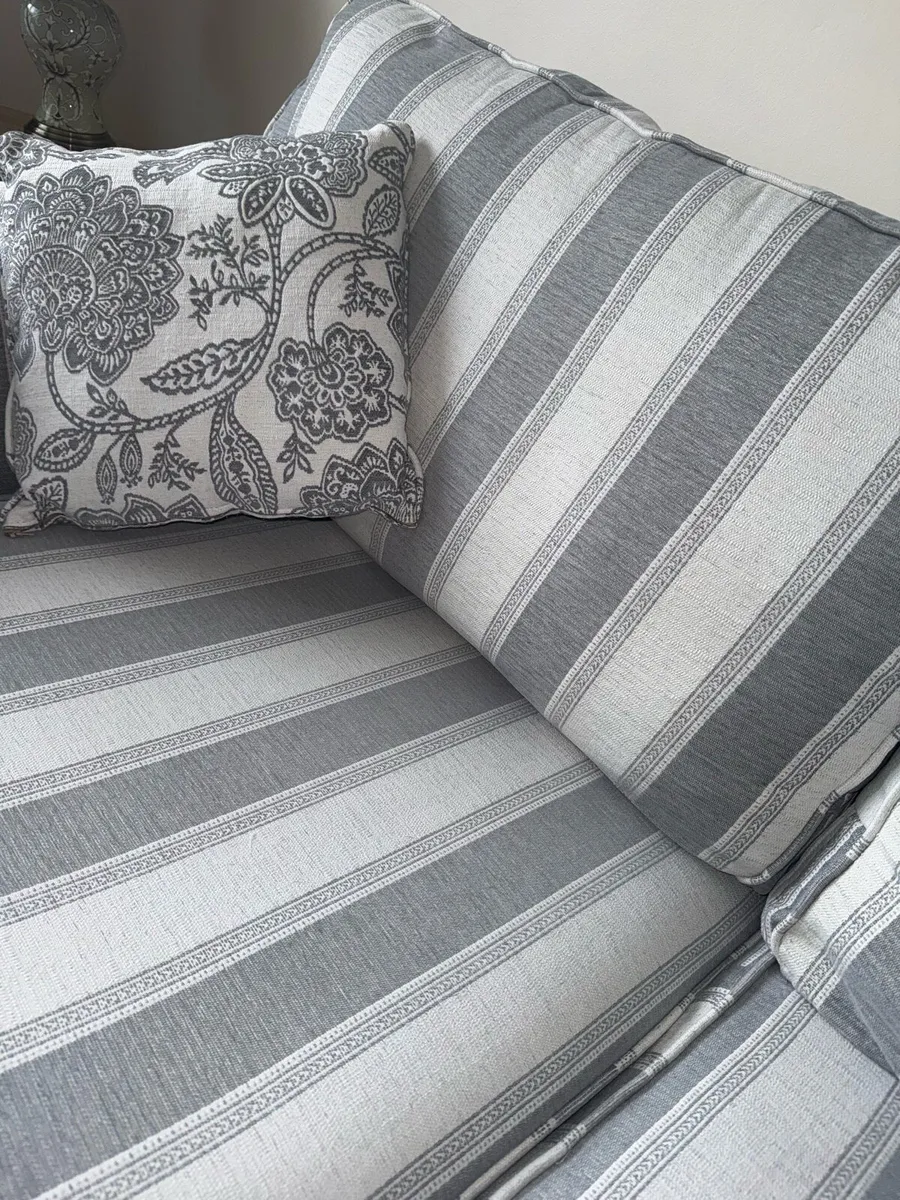Sofa 3 + 1 seater + footstool - Image 3