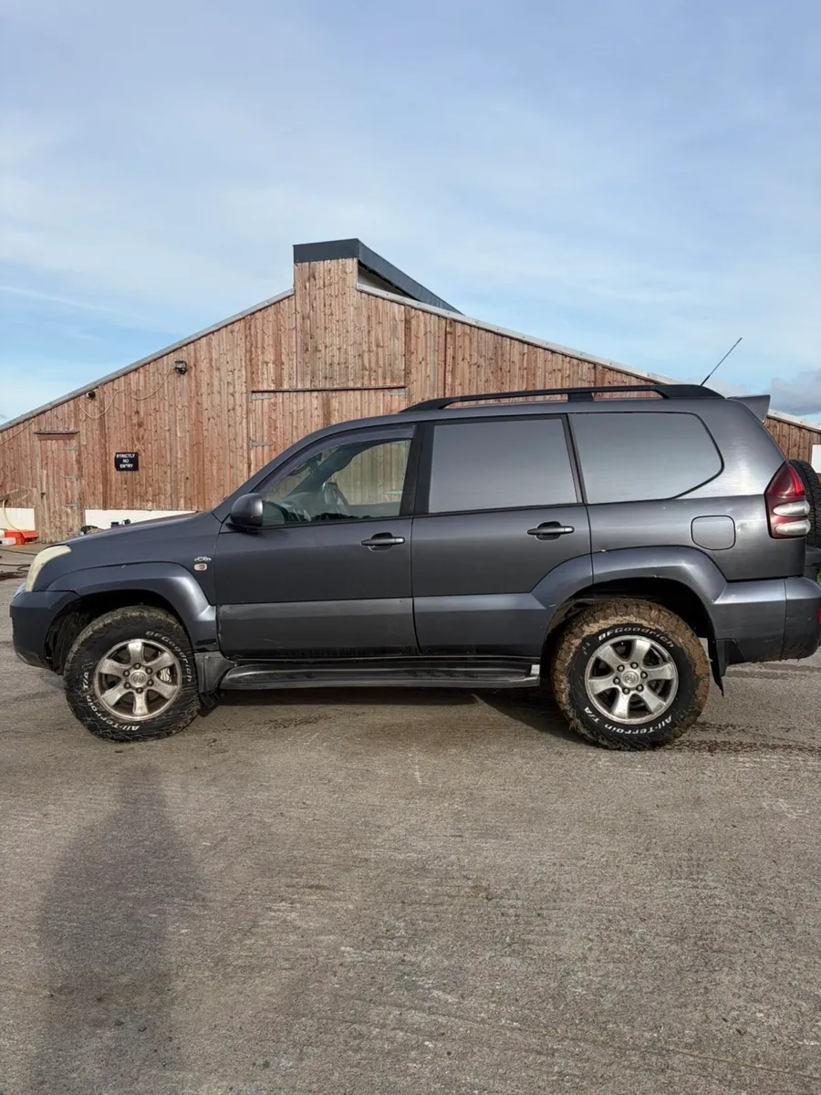 Toyota Landcruiser - Image 4