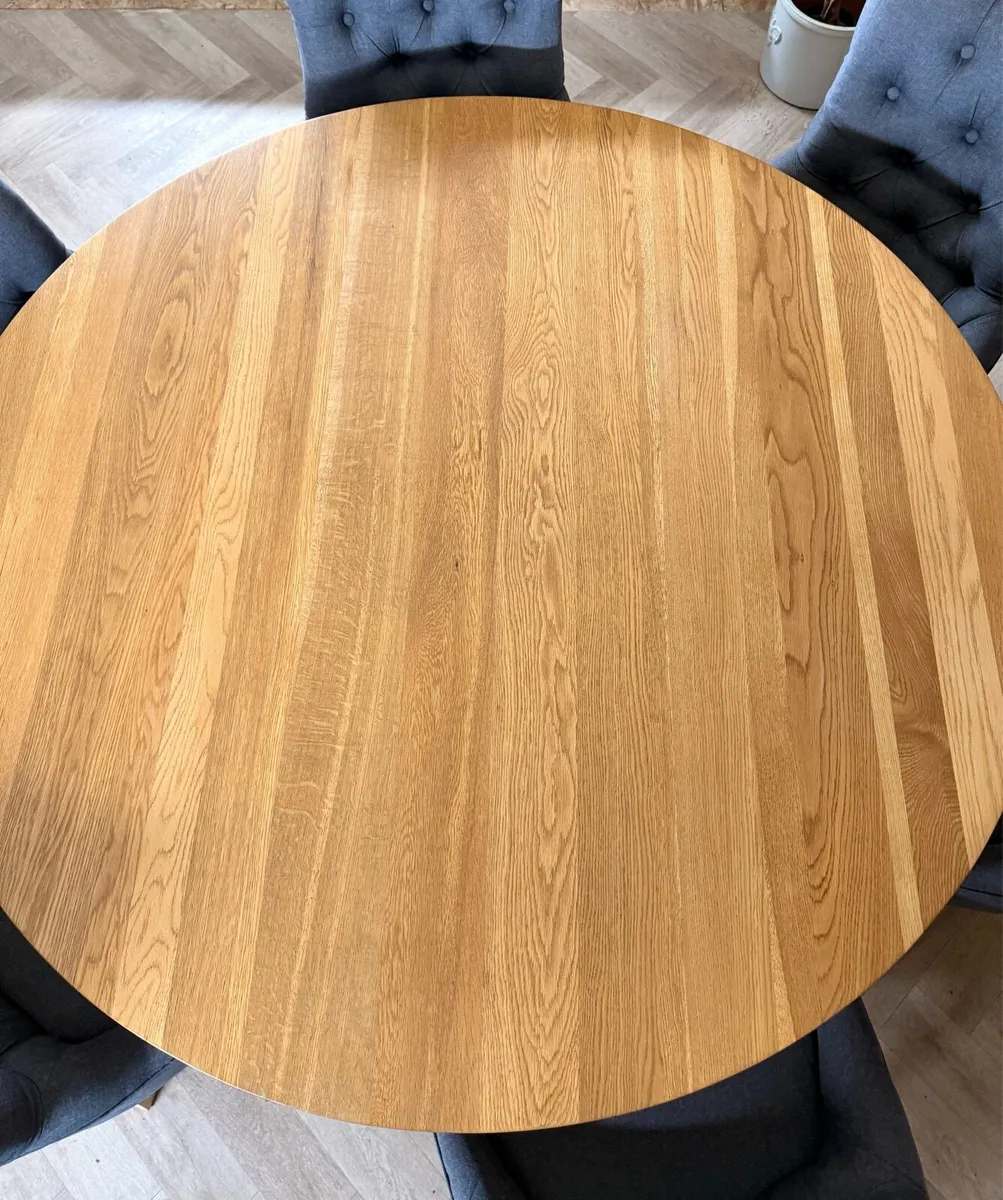 Round solid oak dining table & 6 chairs *new con - Image 3