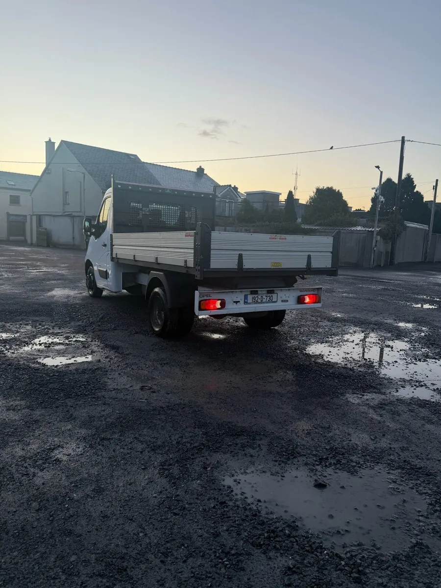 Opel Movano tipper - Image 2