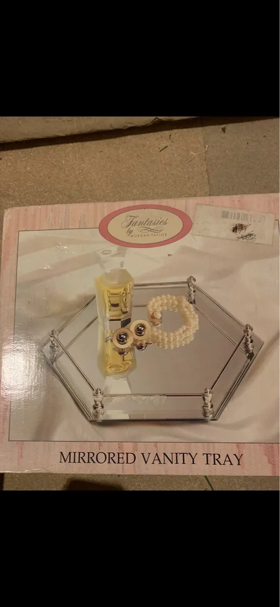 Mirror vanity tray